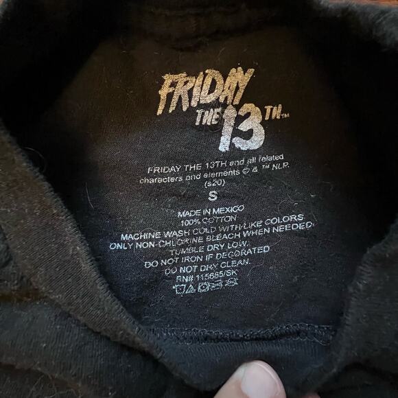 Halloween I Love Friday Jason Voorhees Mask Distressed Graphic T-Shirt Small - Picture 7 of 7